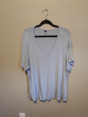 Old Navy Light Blue Scoop Neck Tee